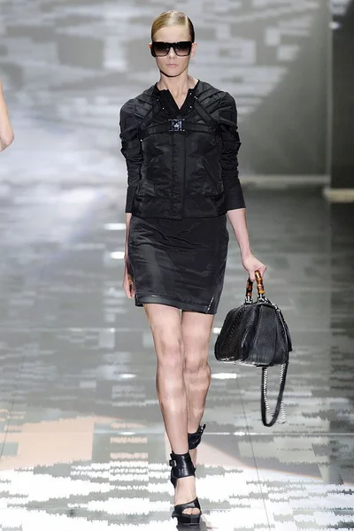 Look 26
